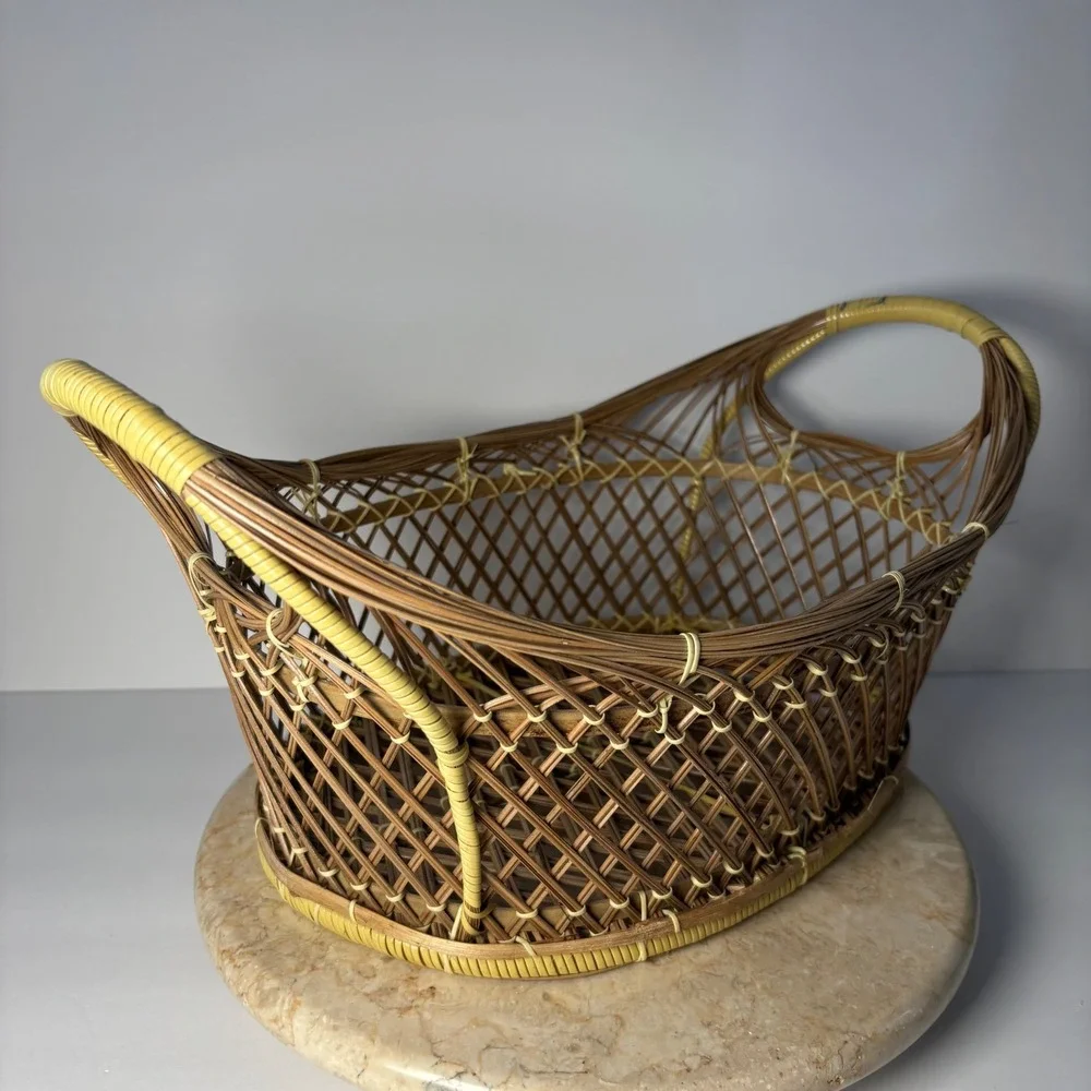 Vintage‎ Wicker Rattan Bread Basket Medium Brown Yellow Boho Lattice Weave